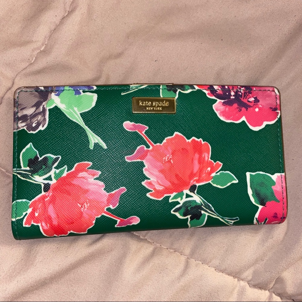 KATE SPADE Saffiano Laurel Way Stacy Wallet Used